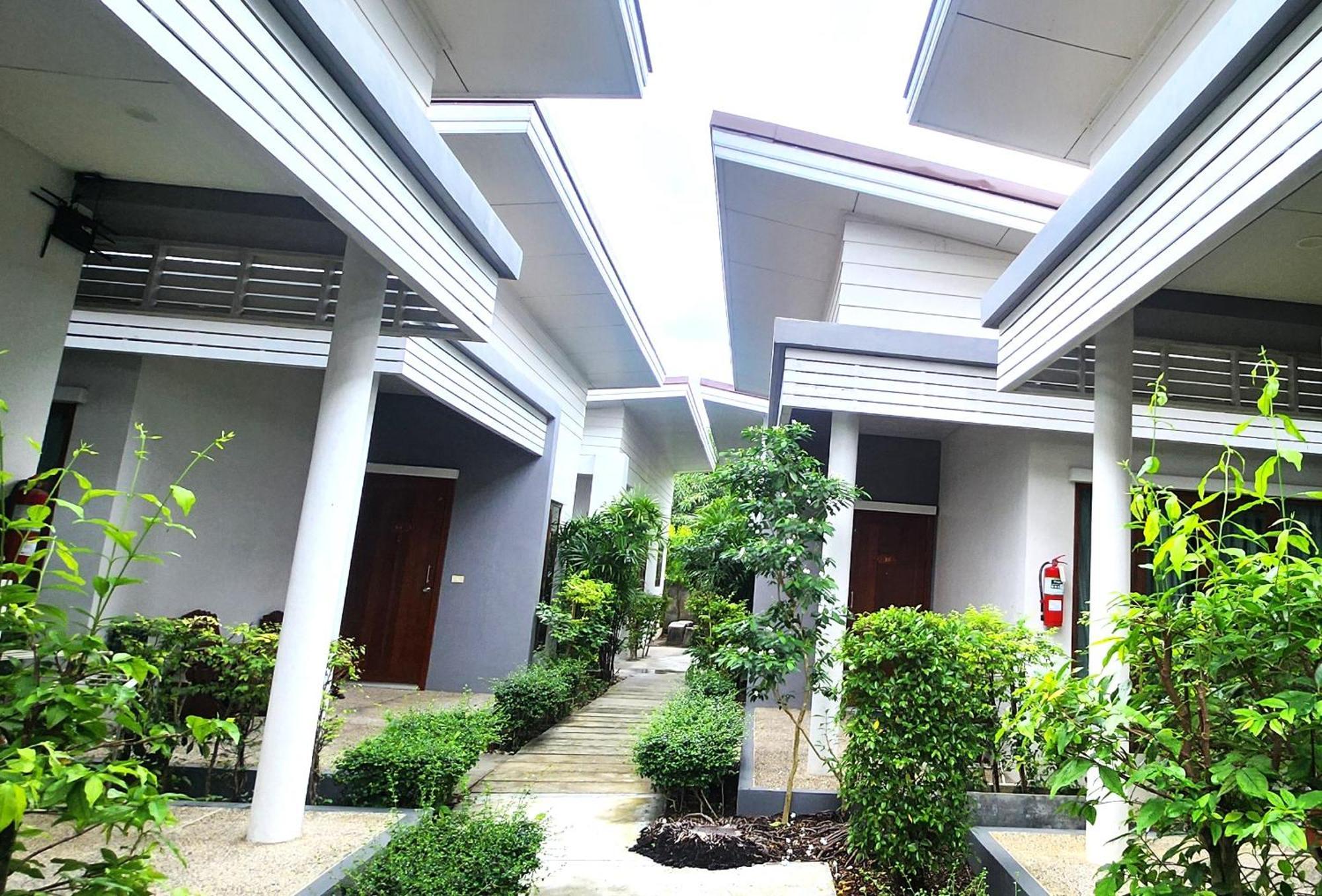 Purepamvillage Pantai Kata Bagian luar foto
